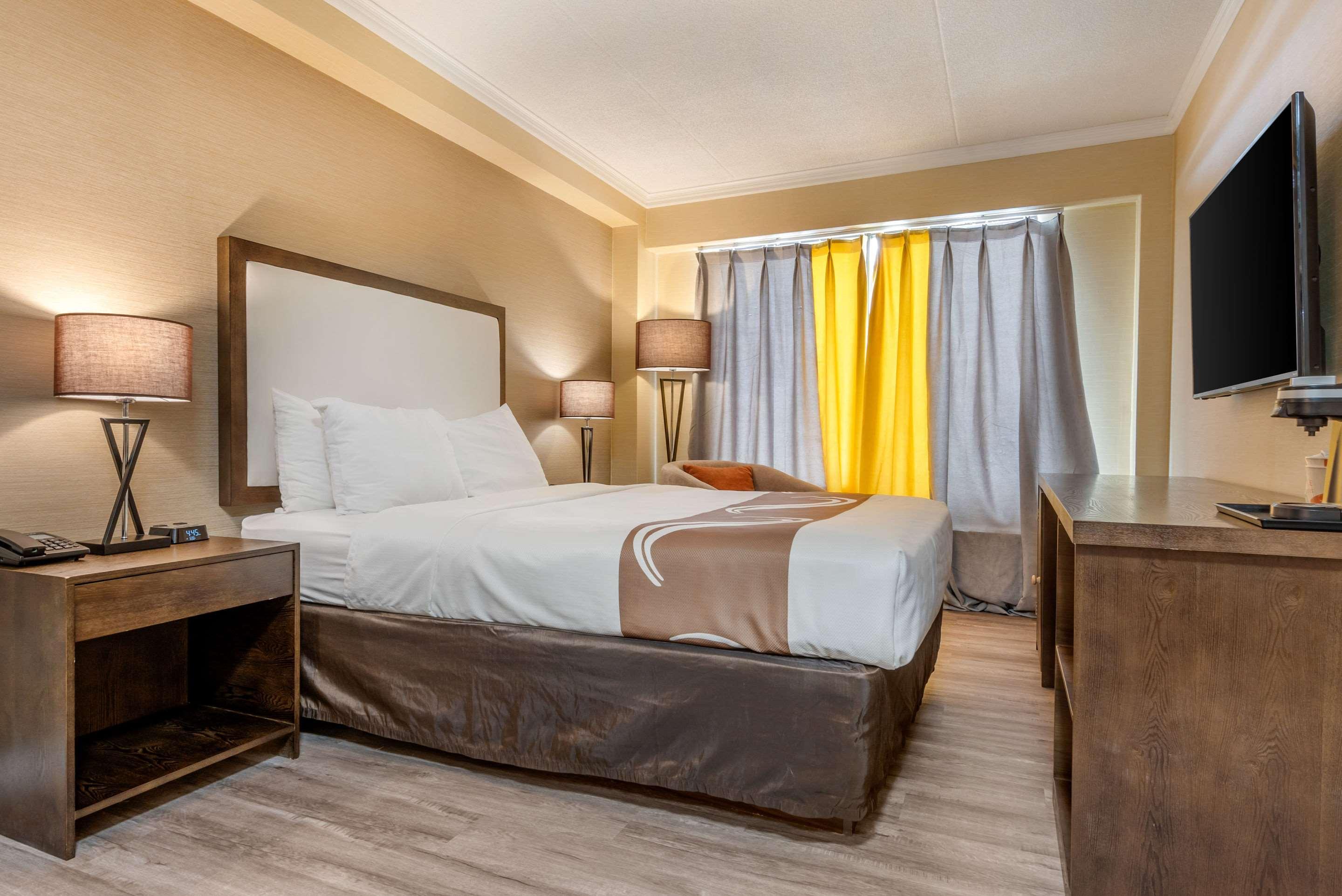 Quality Inn & Suites Niagarawatervallen Buitenkant foto