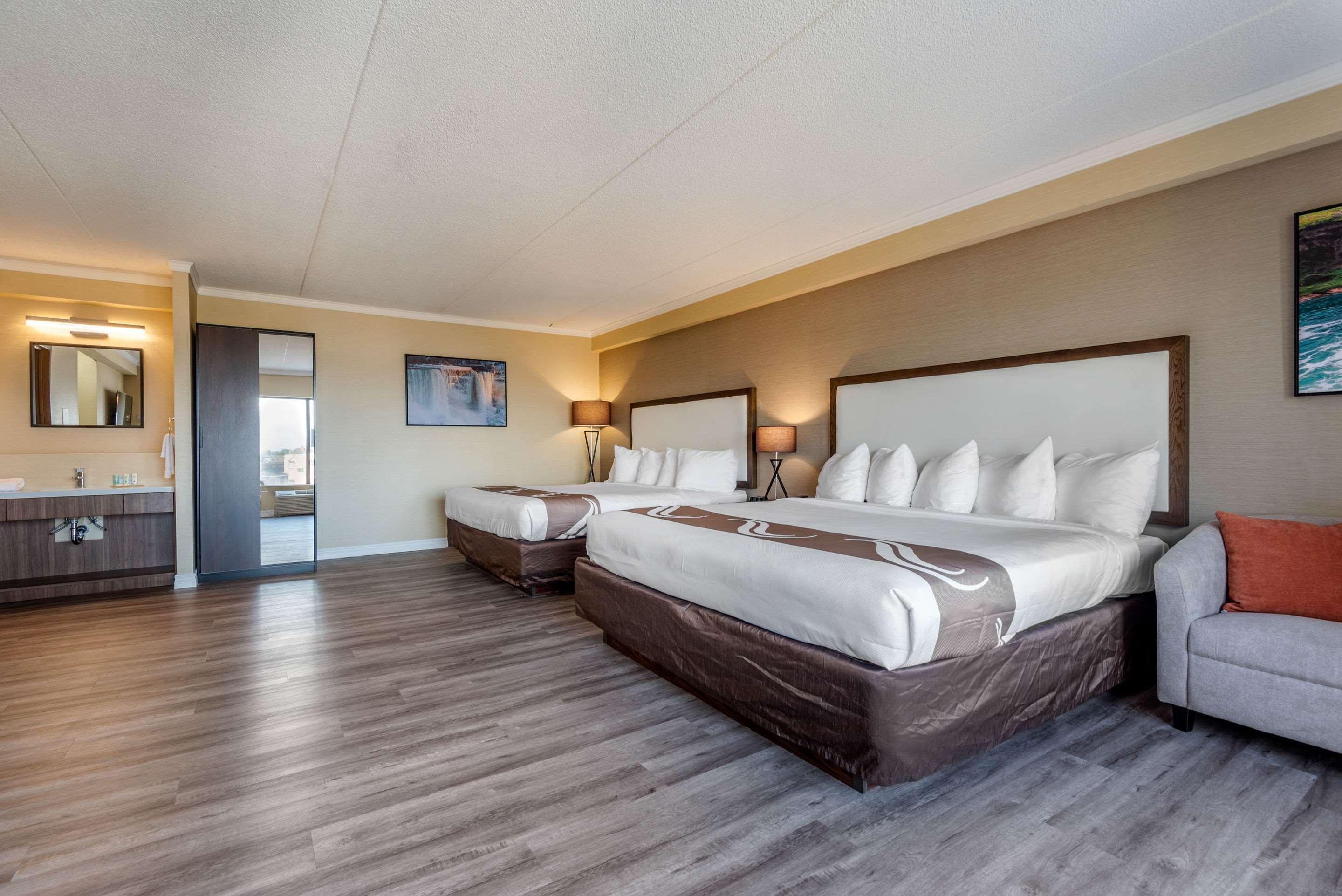 Quality Inn & Suites Niagarawatervallen Buitenkant foto