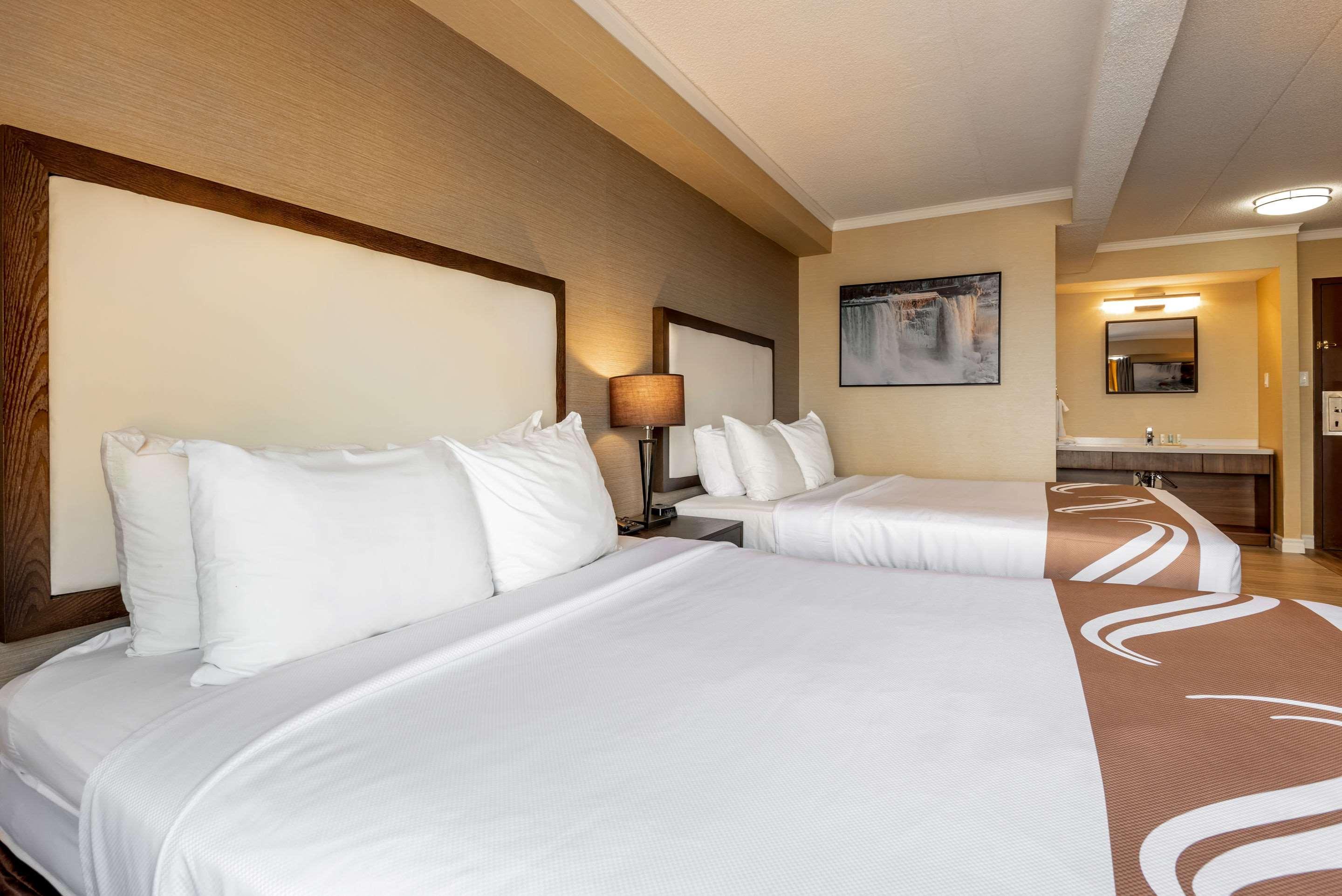 Quality Inn & Suites Niagarawatervallen Buitenkant foto