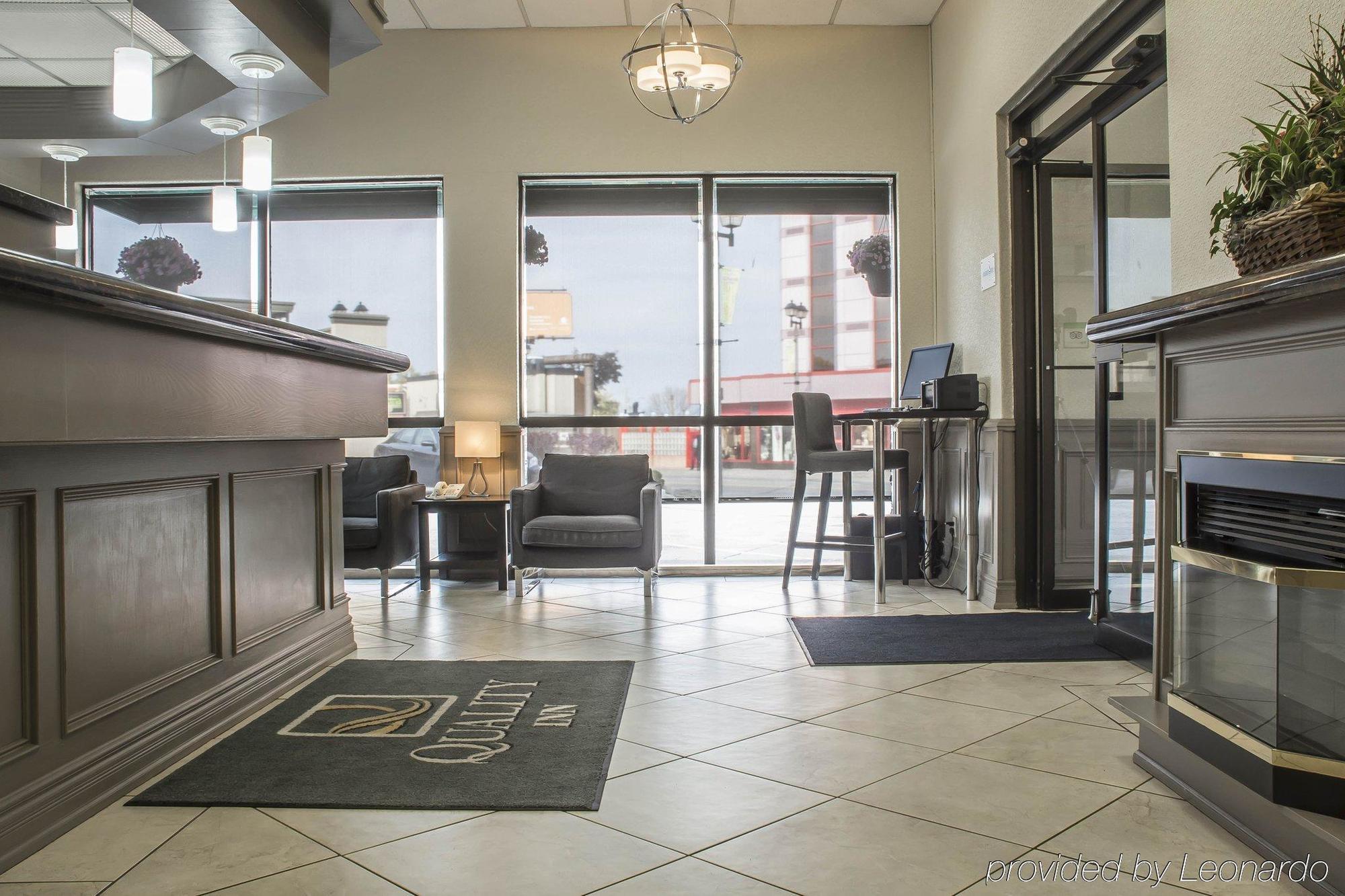 Quality Inn & Suites Niagarawatervallen Buitenkant foto