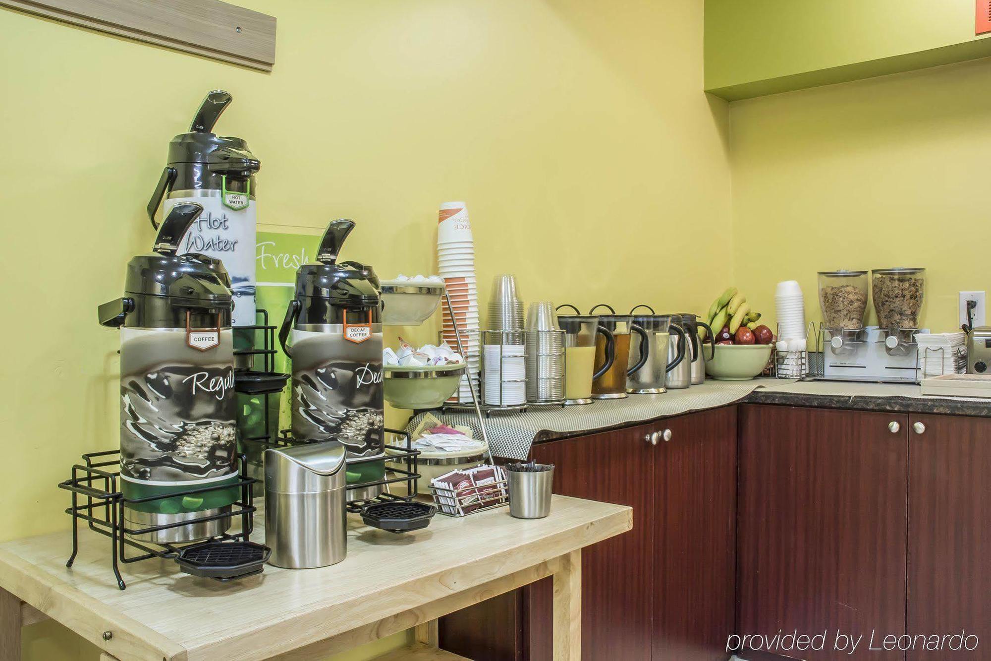 Quality Inn & Suites Niagarawatervallen Buitenkant foto