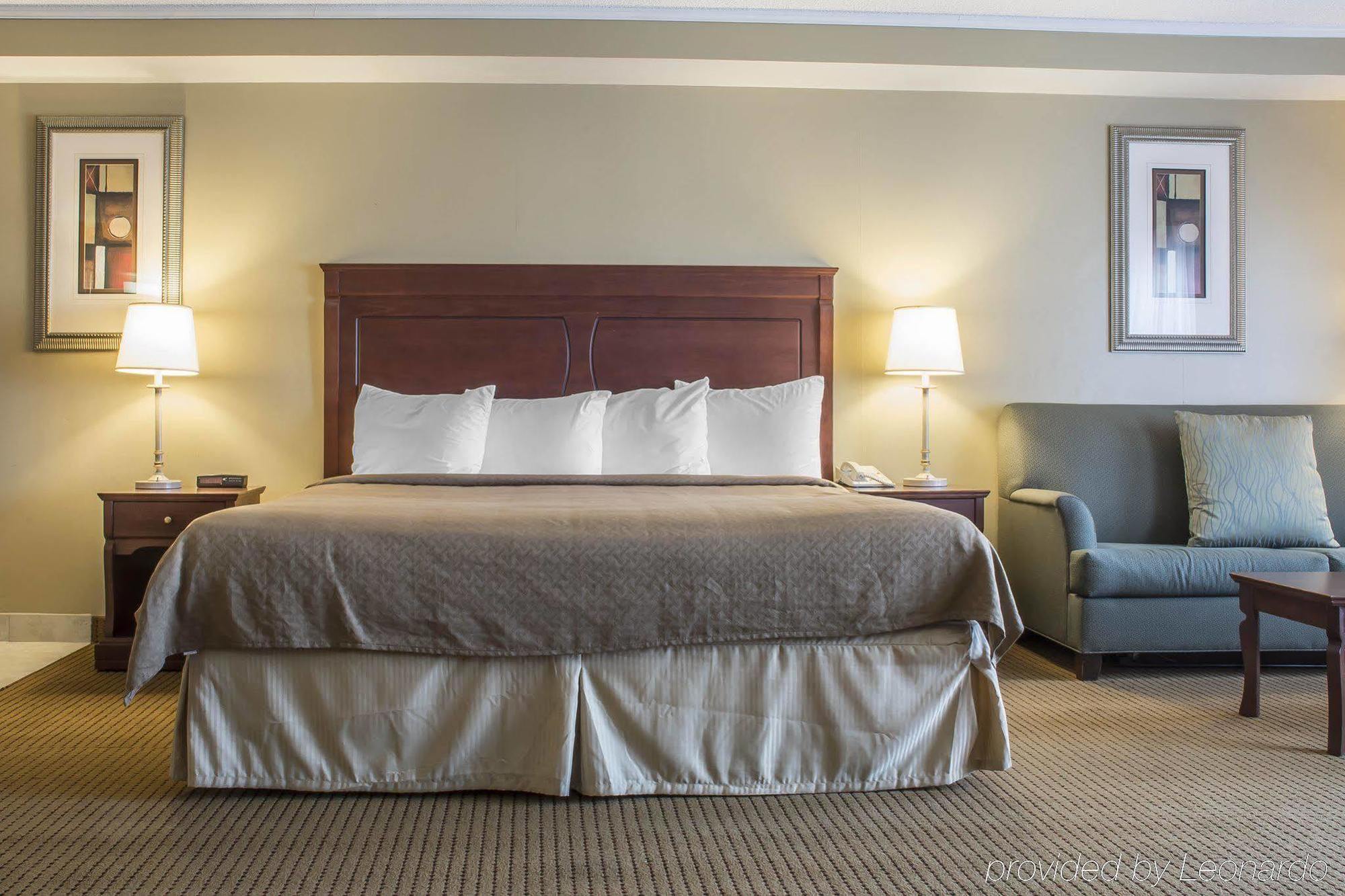 Quality Inn & Suites Niagarawatervallen Buitenkant foto